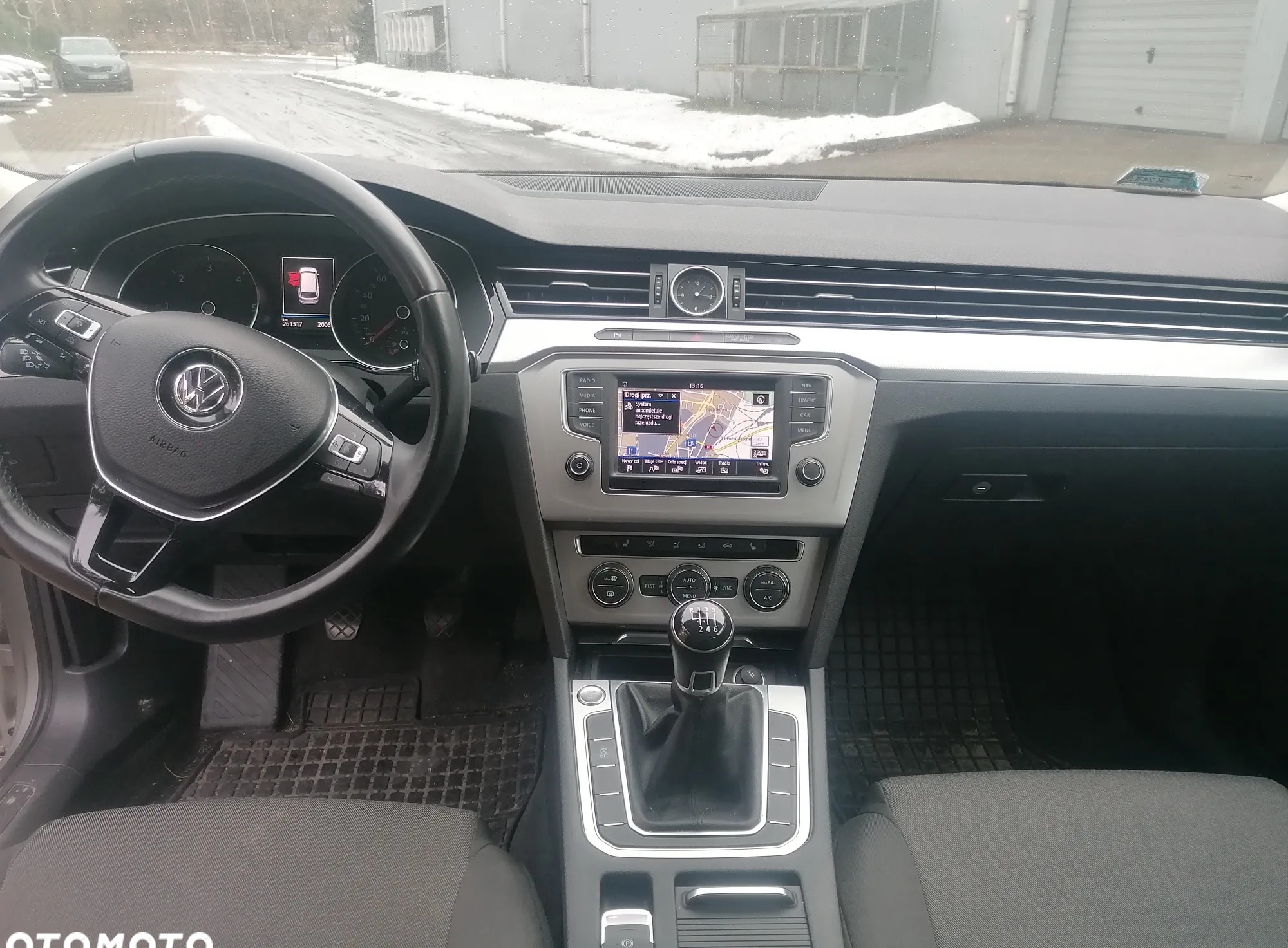 Volkswagen Passat cena 49000 przebieg: 259200, rok produkcji 2017 z Katowice małe 92